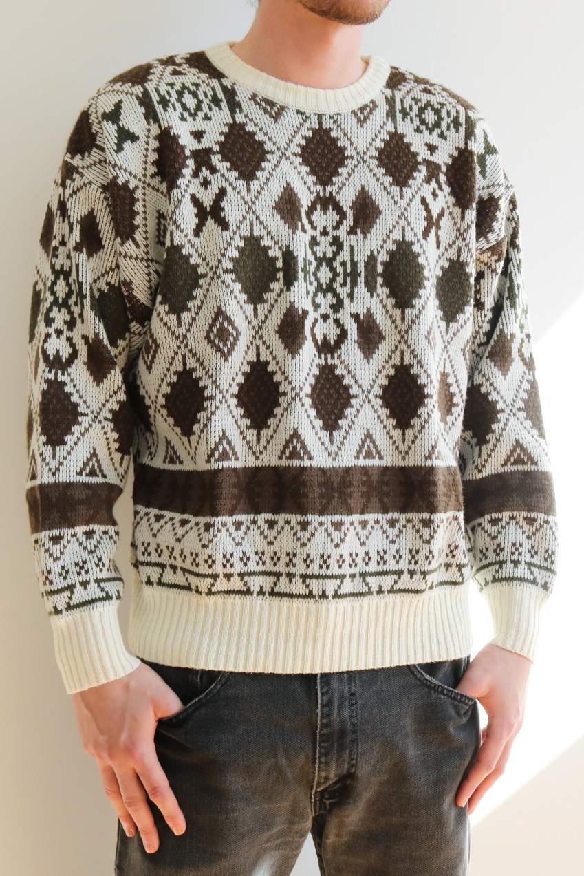 Vintage Sweaters and Hoodies
