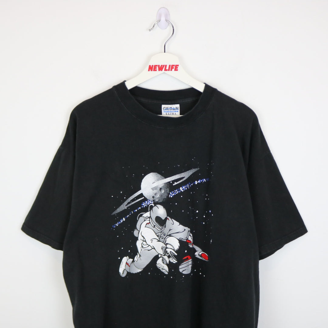 VIntage 00's Astronaut Space Curling Tee - XL-NEWLIFE Clothing