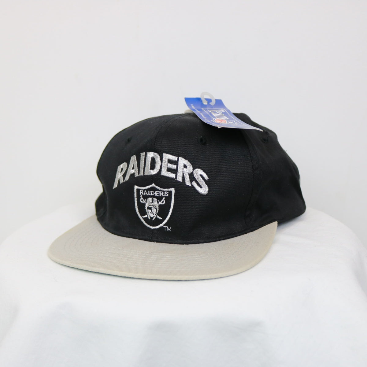 90s NFL Las Vegas Raiders vintageキャップ Vintage 90's NWT Las Vegas Raiders NFL Hat - OS – NEWLIFE