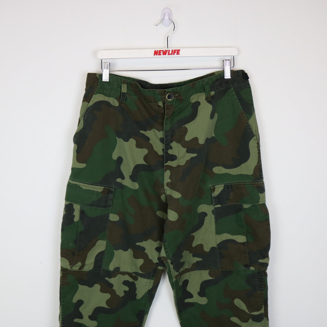 Vintage 00's Camo Cargo Pants - 34"-NEWLIFE Clothing