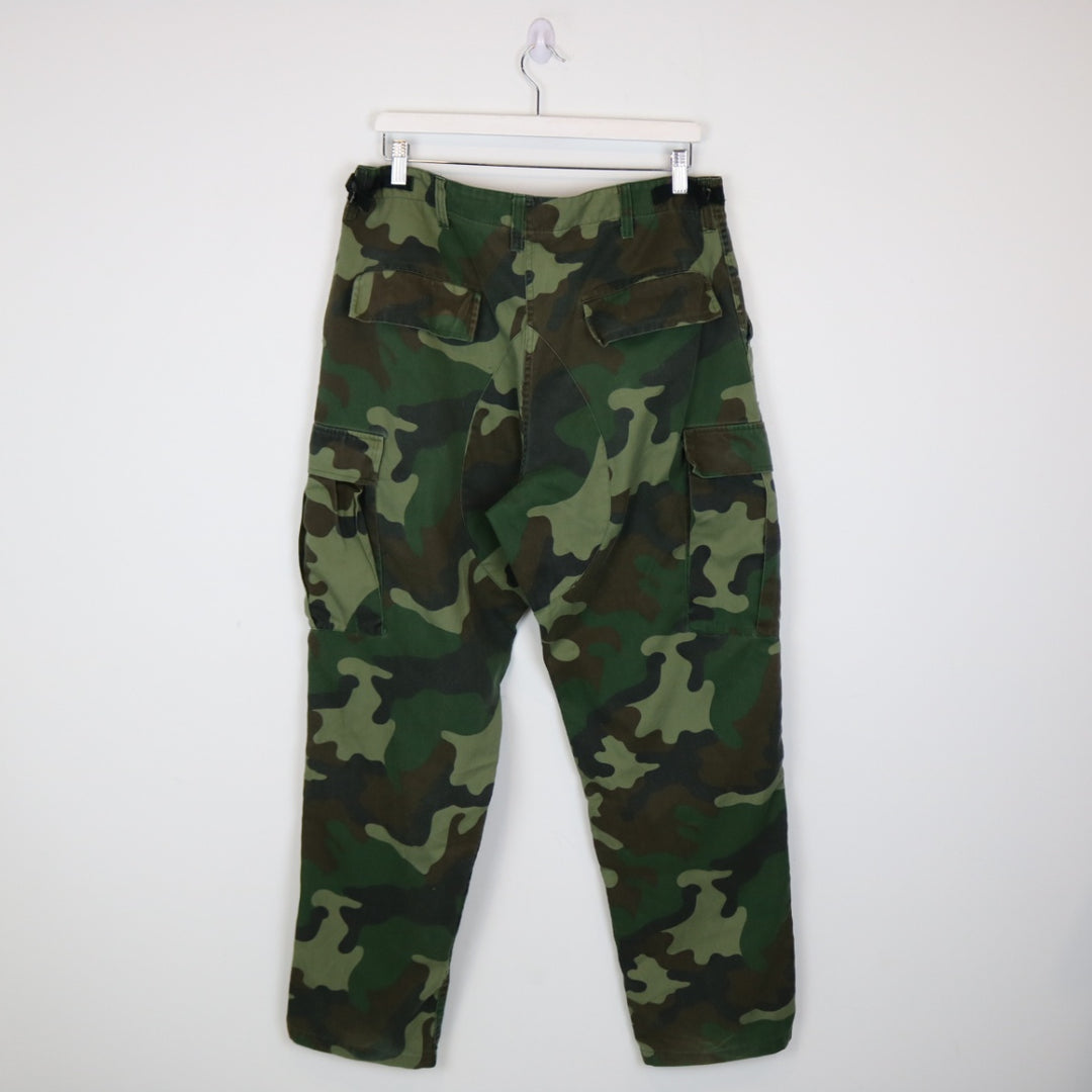 Vintage 00's Camo Cargo Pants - 34"-NEWLIFE Clothing