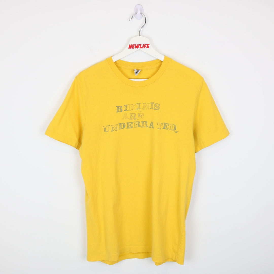 Vintage Y2K Hollister Bikinis are Underrated Tee - M-NEWLIFE Clothing