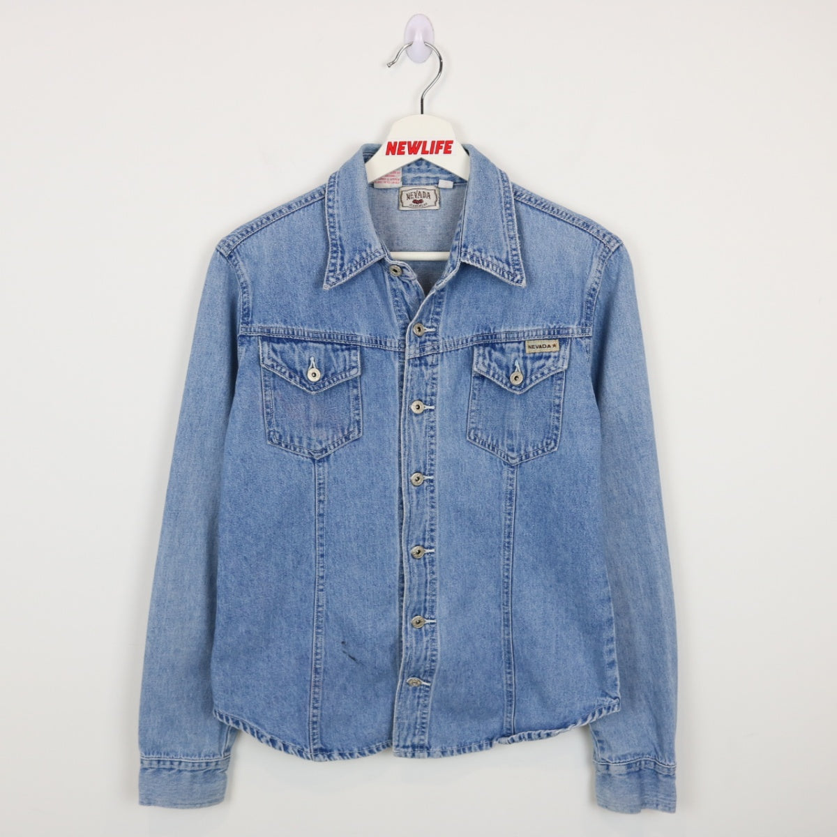 Vintage Women's Button Ups | Online Vintage Clothing | NEWLIFE
