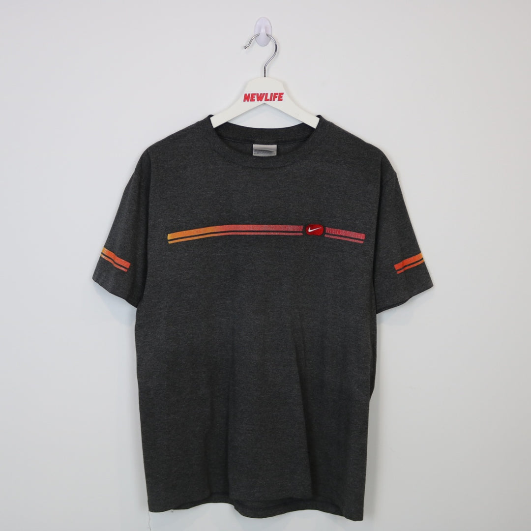 Vintage 00's Nike Mini Swoosh Tee - M-NEWLIFE Clothing