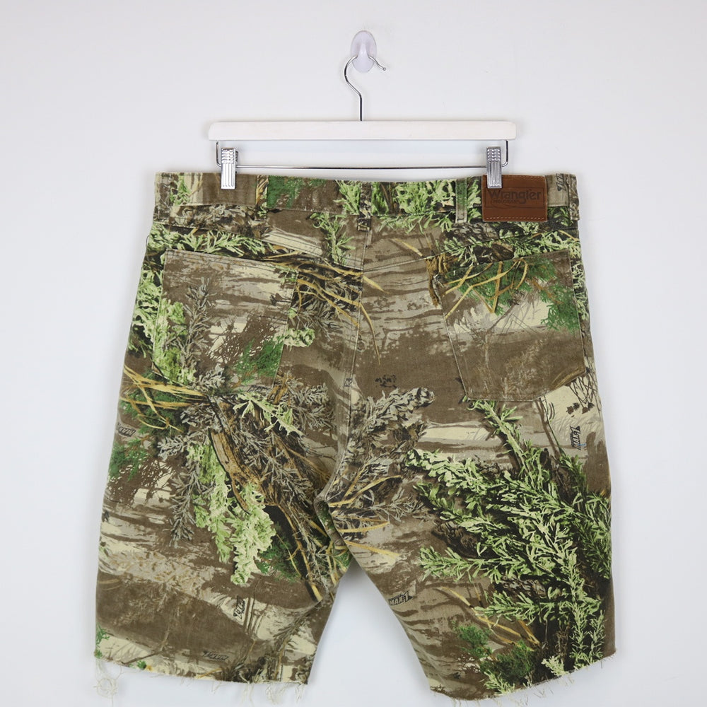 Vintage 00's Real Tree Camo Wrangler Denim Shorts - 39"-NEWLIFE Clothing