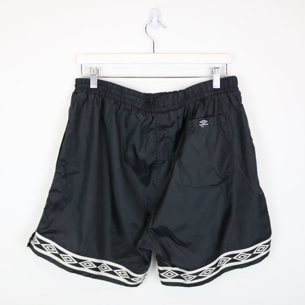 Vintage 90's Umbro Nylon Shorts - L-NEWLIFE Clothing