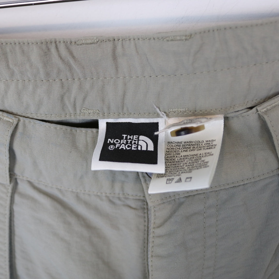 Vintage 00's The North Face Shorts - 33"-NEWLIFE Clothing