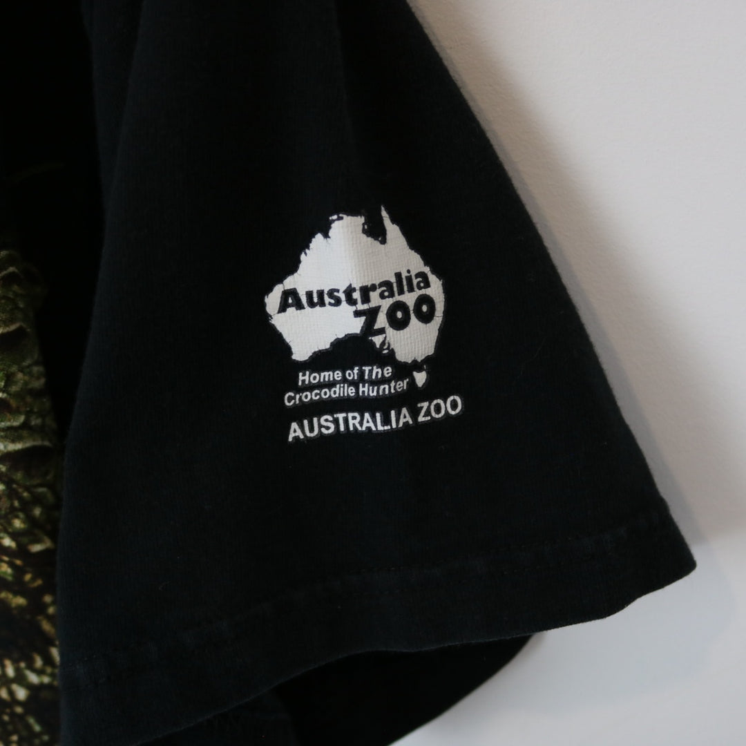 Vintage 00's Planet Earth Crocodile Australia Zoo Tee - M-NEWLIFE Clothing